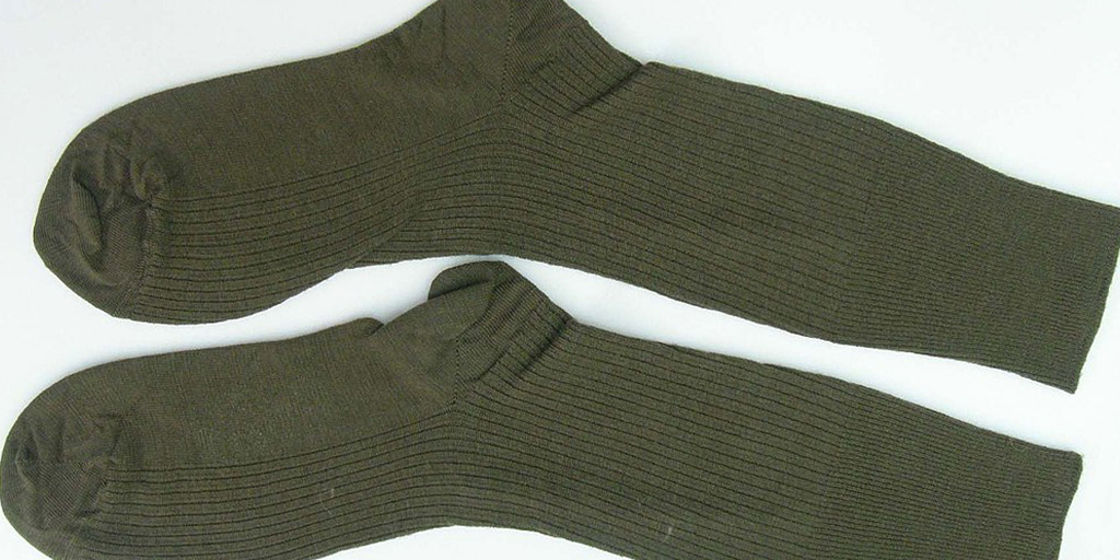 Woollen socks (NZ issue 1970) - Sergeant - RNZAMC - ANZUK Singapore Forces - 1971-1974 Belonged to Sgt. Colin Whyte, Royal New Zealand Army Medical Corps, 1959-1971